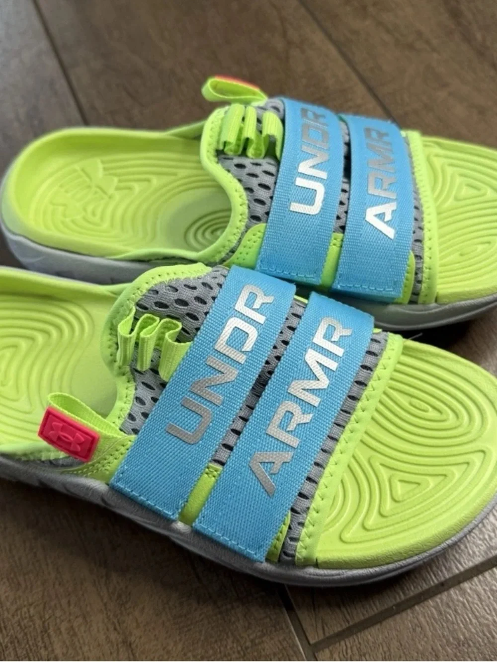 Under Armour sporty kids
